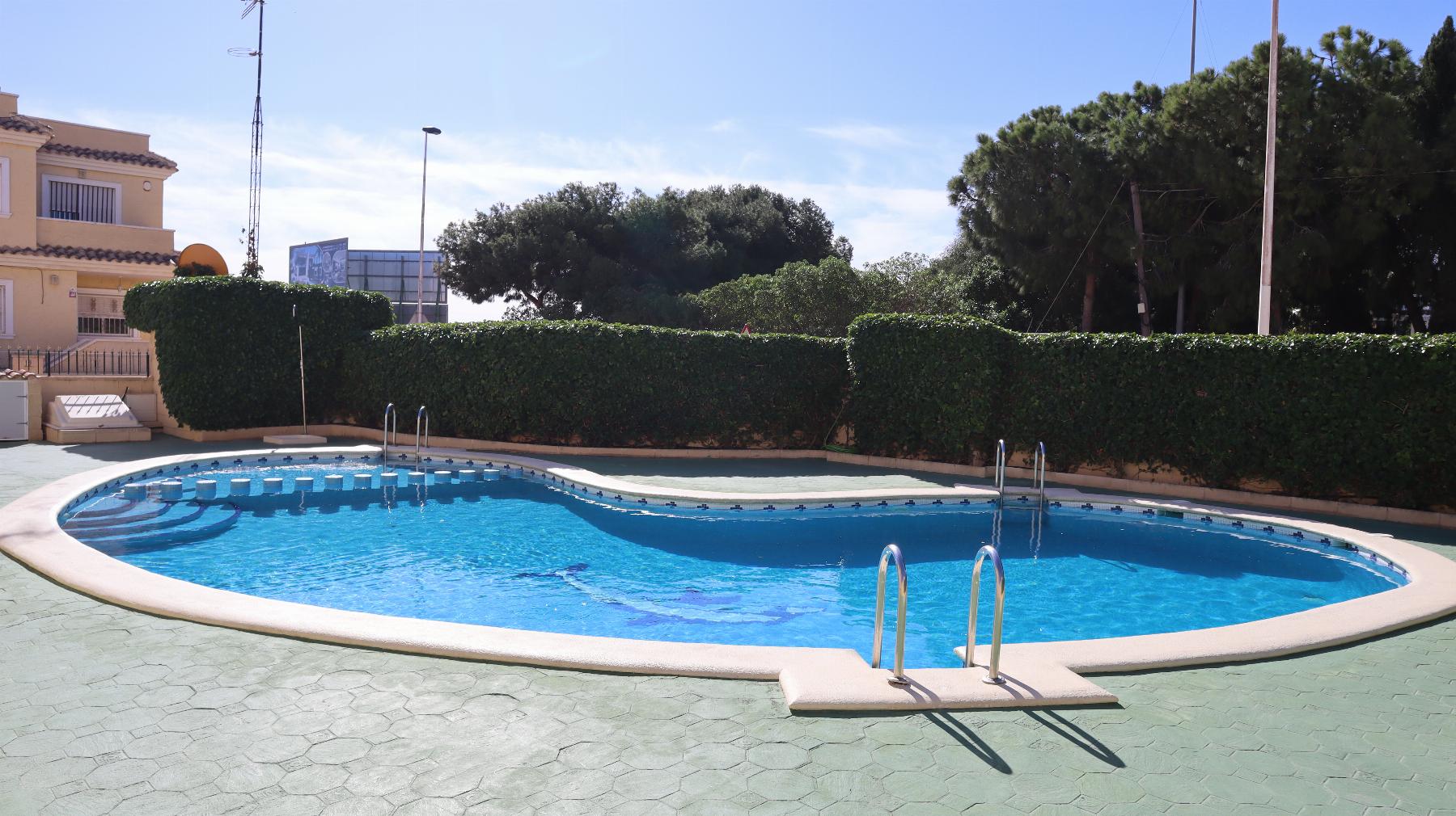 For sale of chalet in Torrevieja