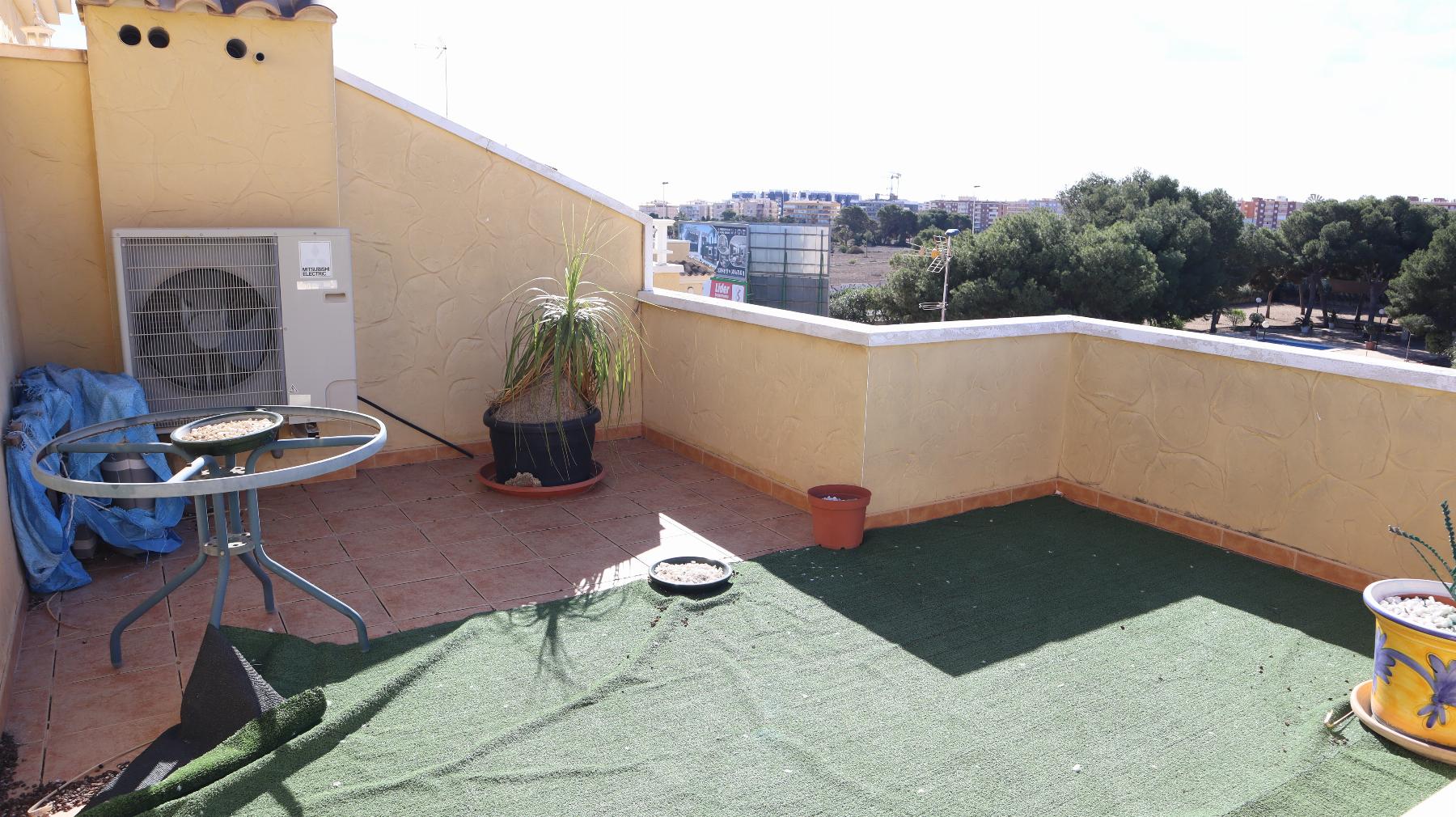 For sale of chalet in Torrevieja