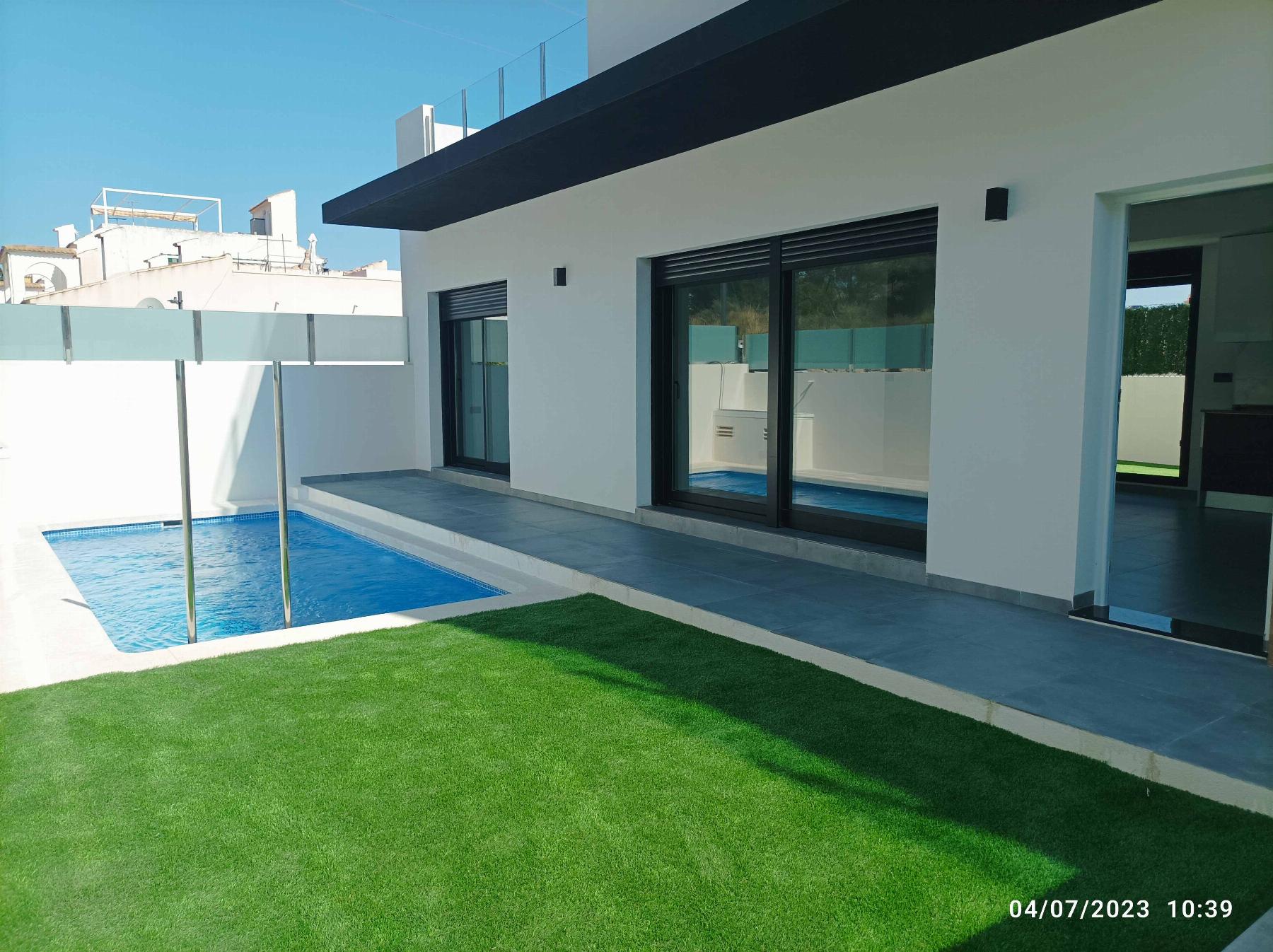 Venta de chalet en Orihuela Costa