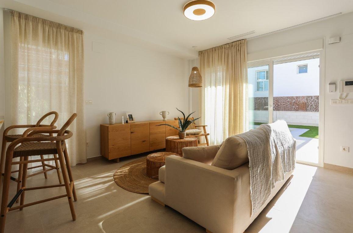 Zu verkaufen von chalet in
 Pilar de la Horadada