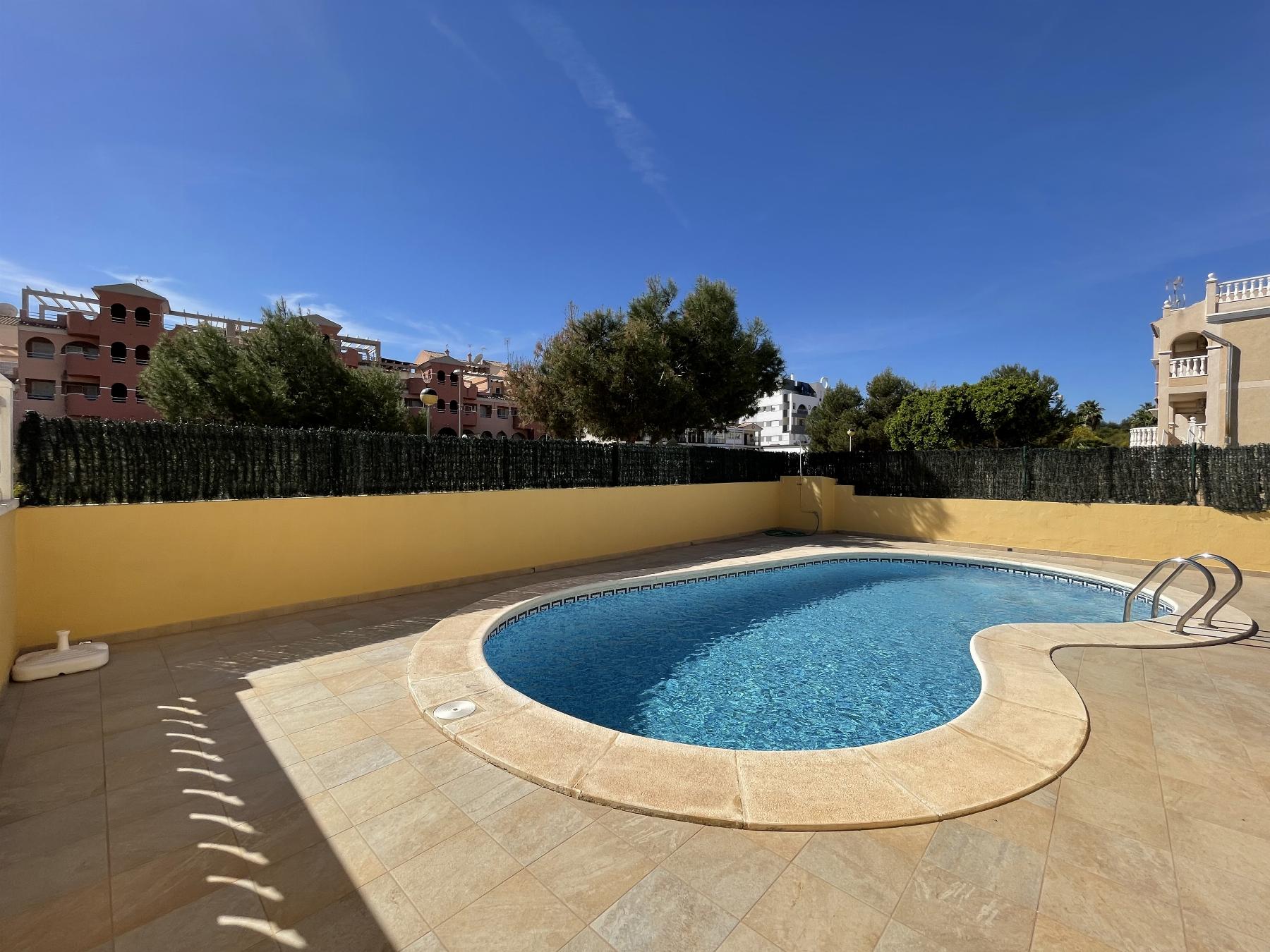 Venta de chalet en Orihuela Costa