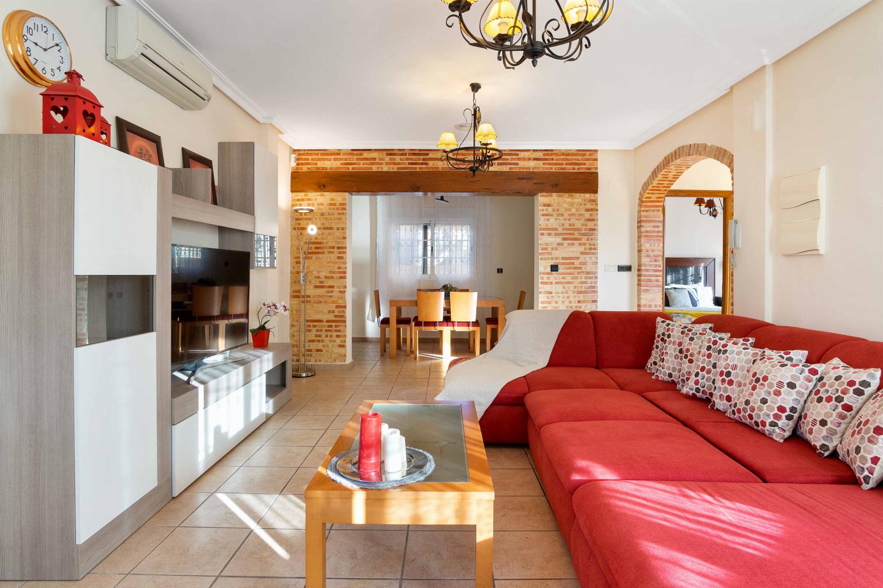 Köp av chalet i Orihuela Costa