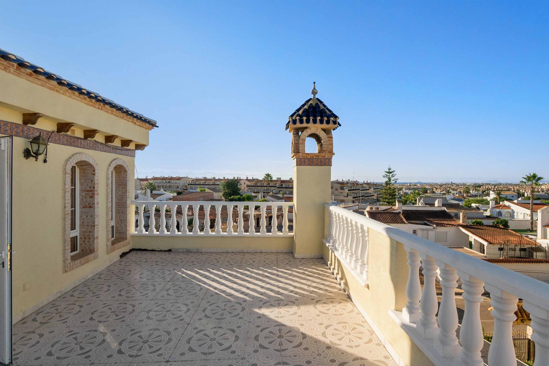 Köp av chalet i Orihuela Costa