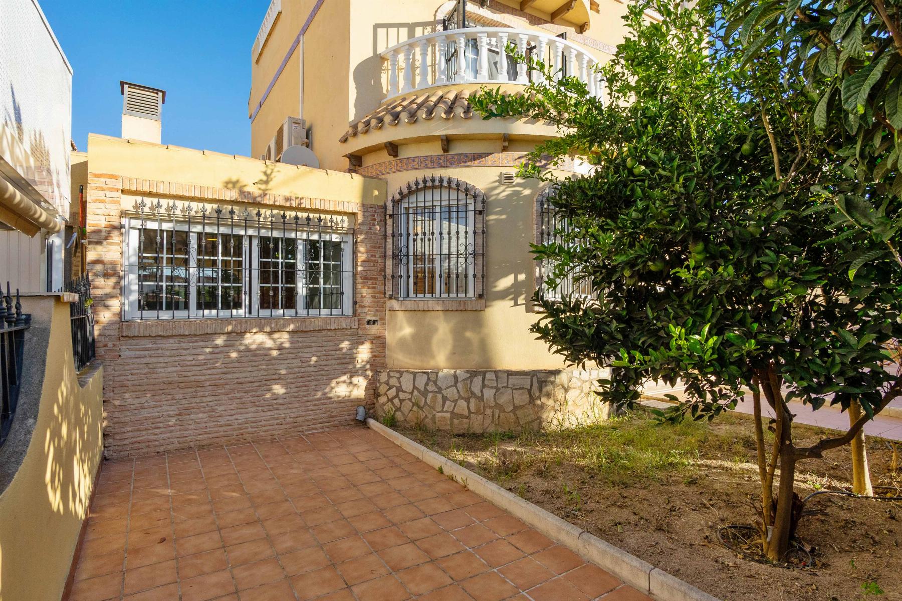 Köp av chalet i Orihuela Costa