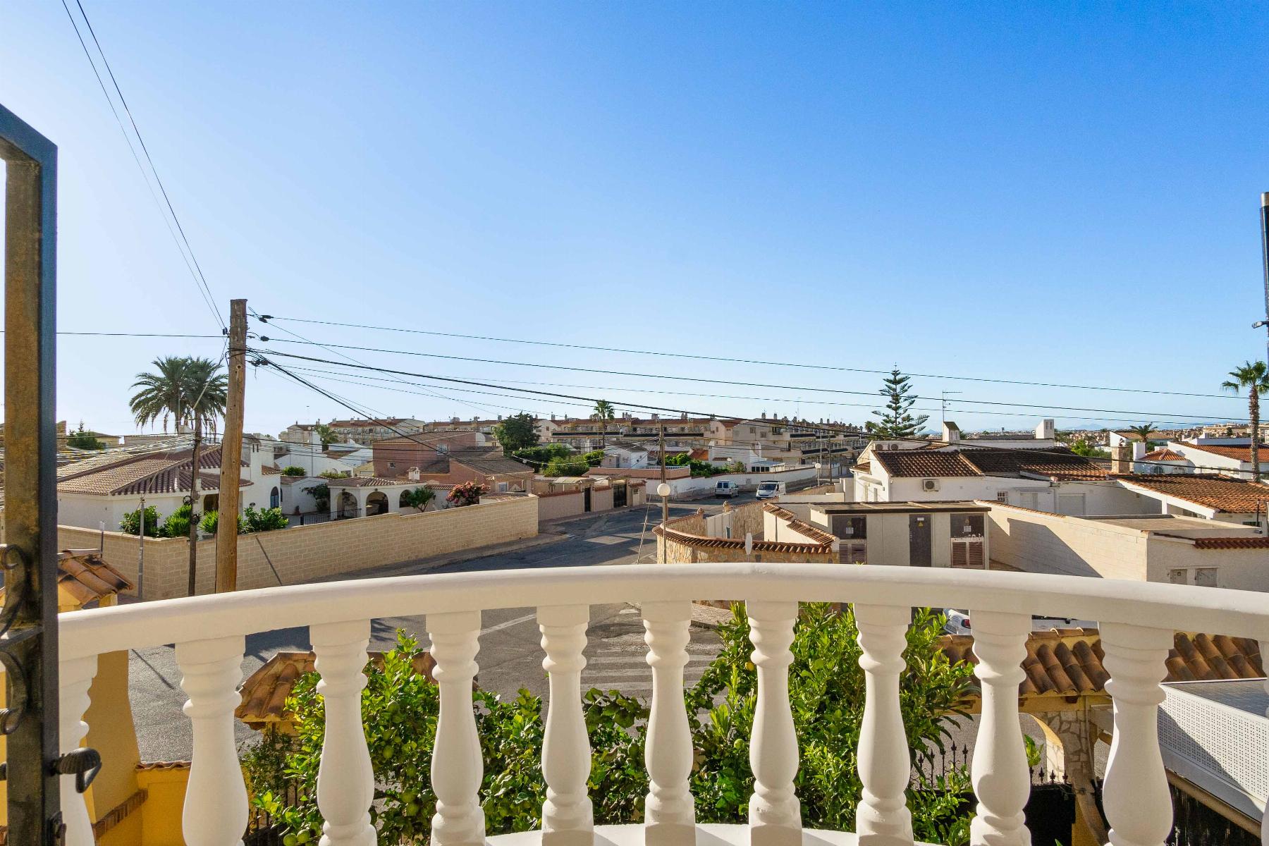 Köp av chalet i Orihuela Costa