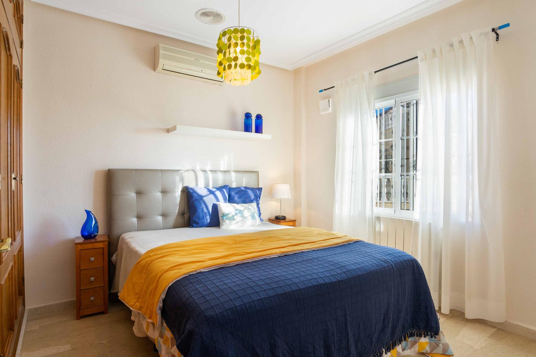 Köp av chalet i Orihuela Costa