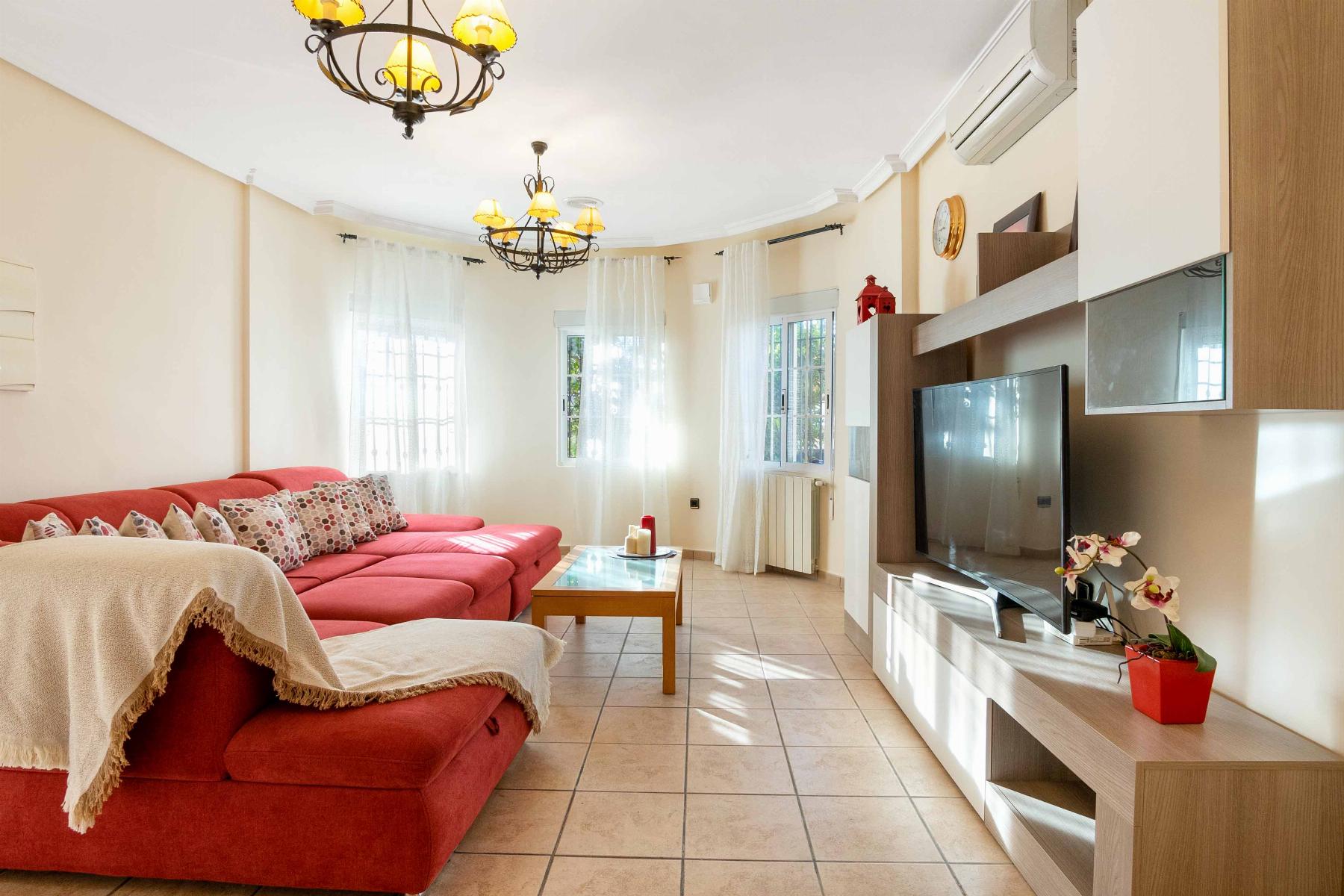 Köp av chalet i Orihuela Costa