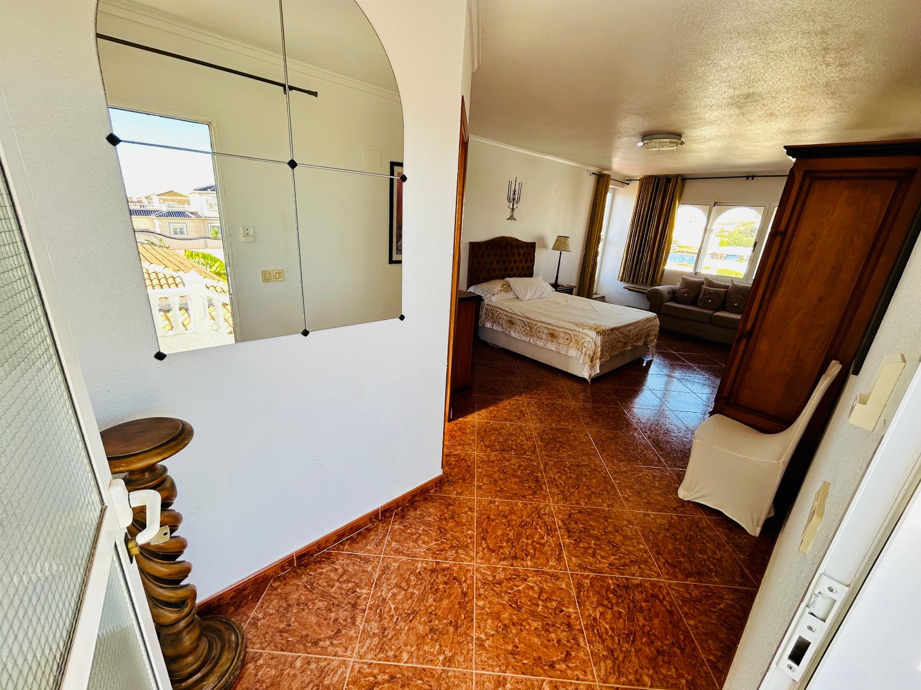 Venta de chalet en Torrevieja