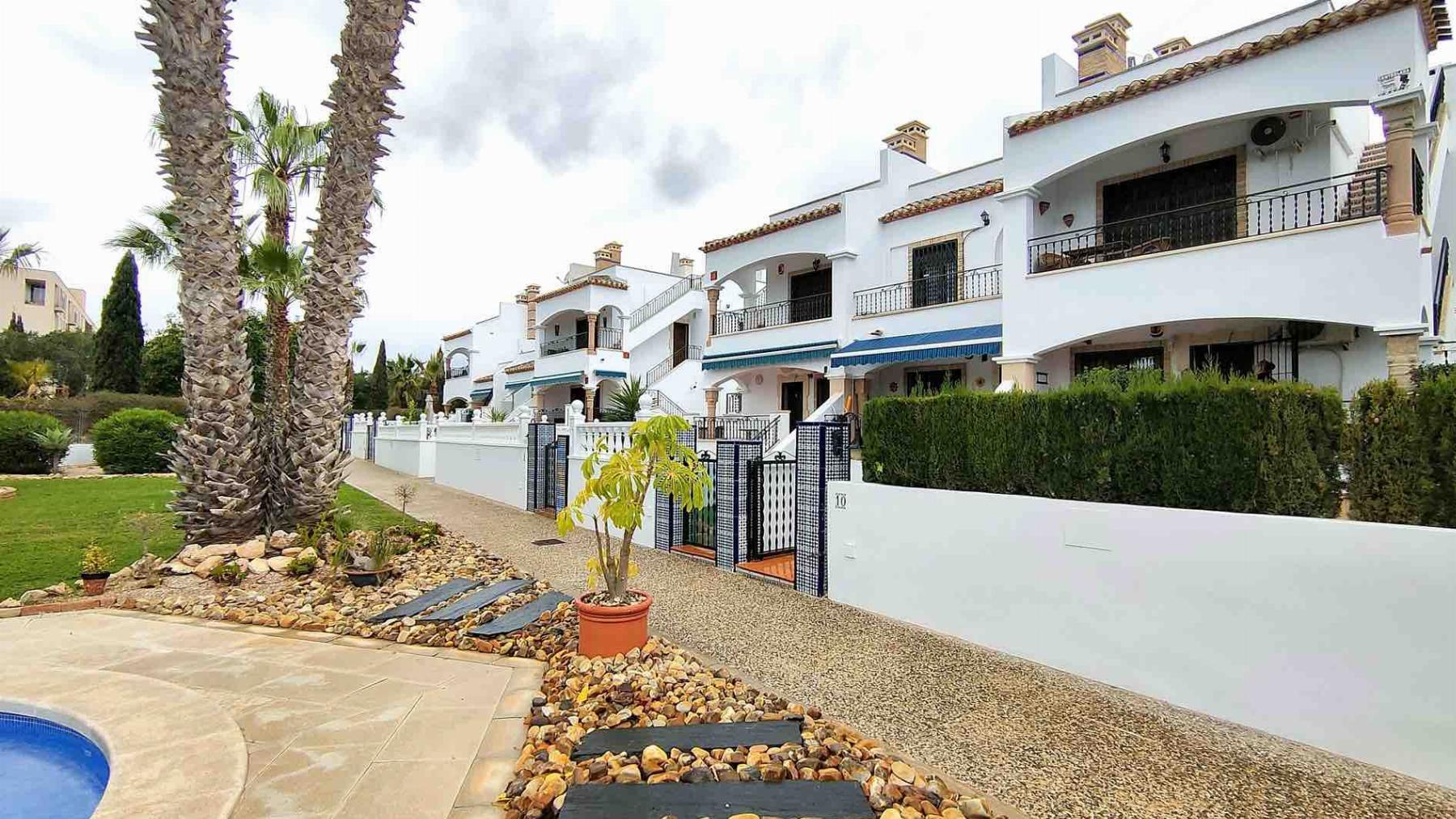 For sale of apartment in Orihuela Costa