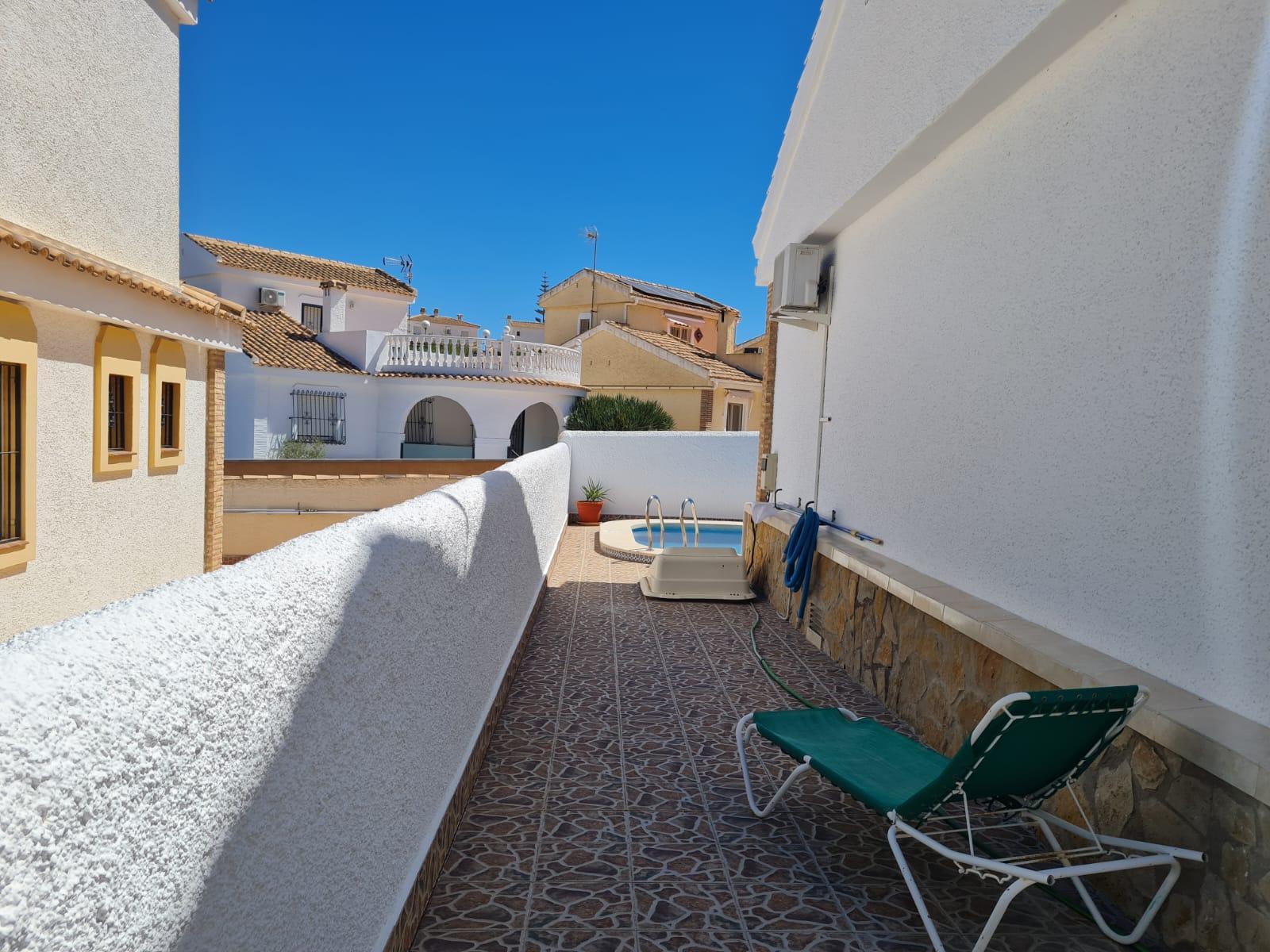 For sale of chalet in Santa Pola