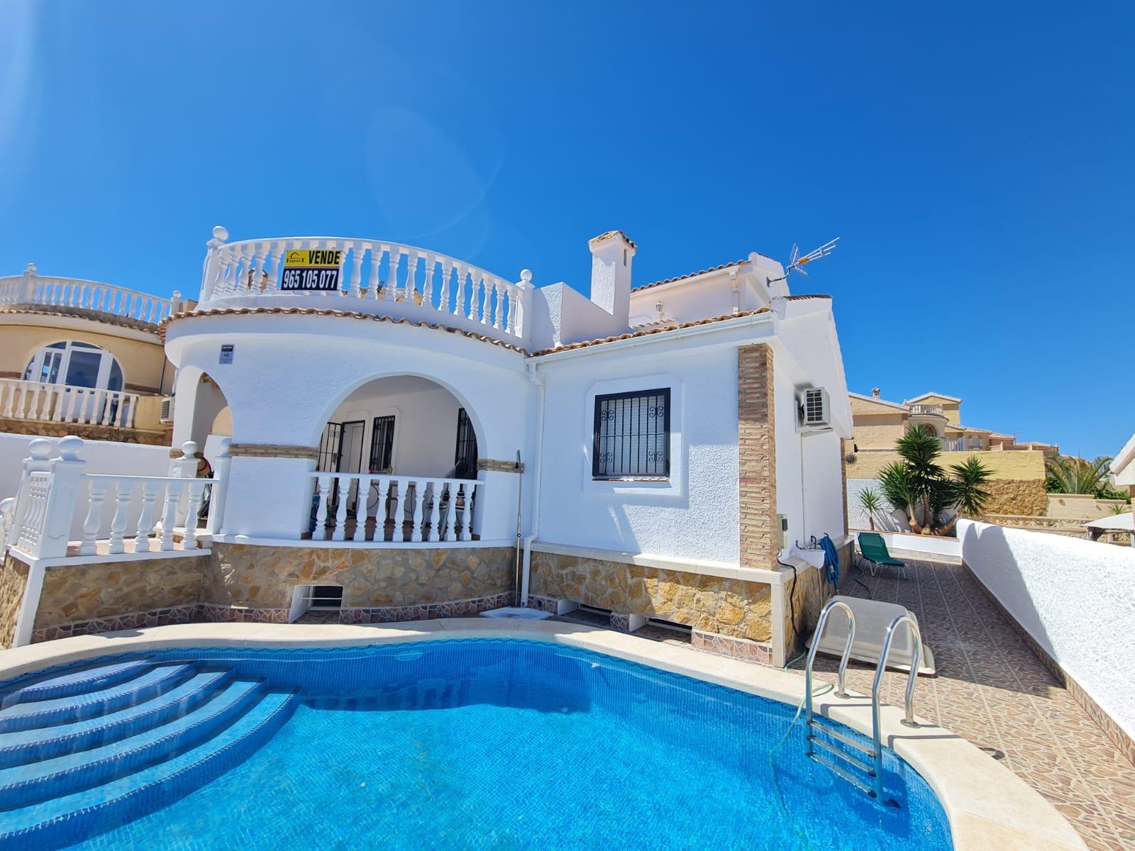 For sale of chalet in Santa Pola