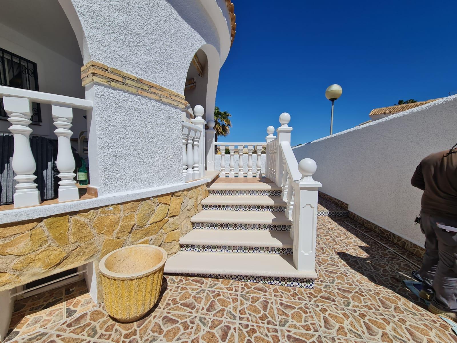 For sale of chalet in Santa Pola