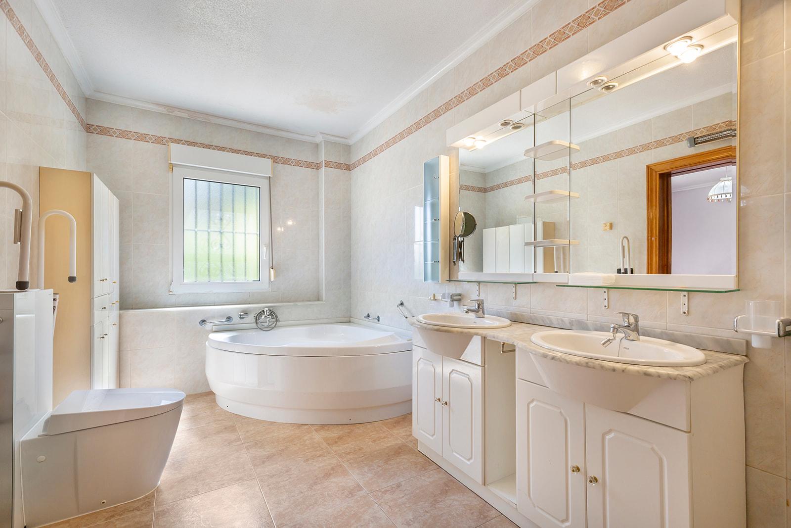 For sale of chalet in Orihuela Costa