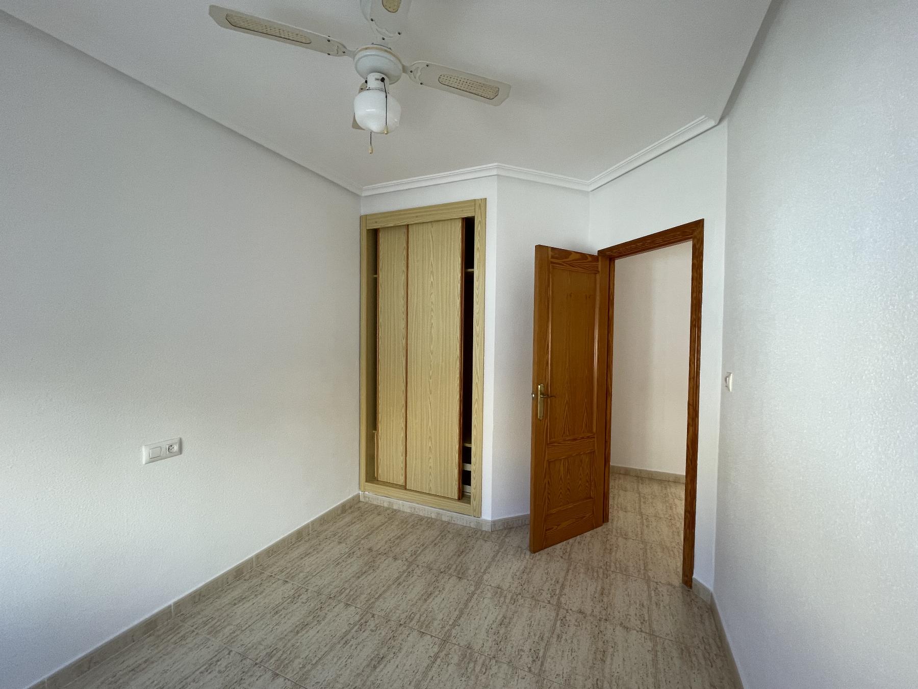 For sale of chalet in Los Alcázares