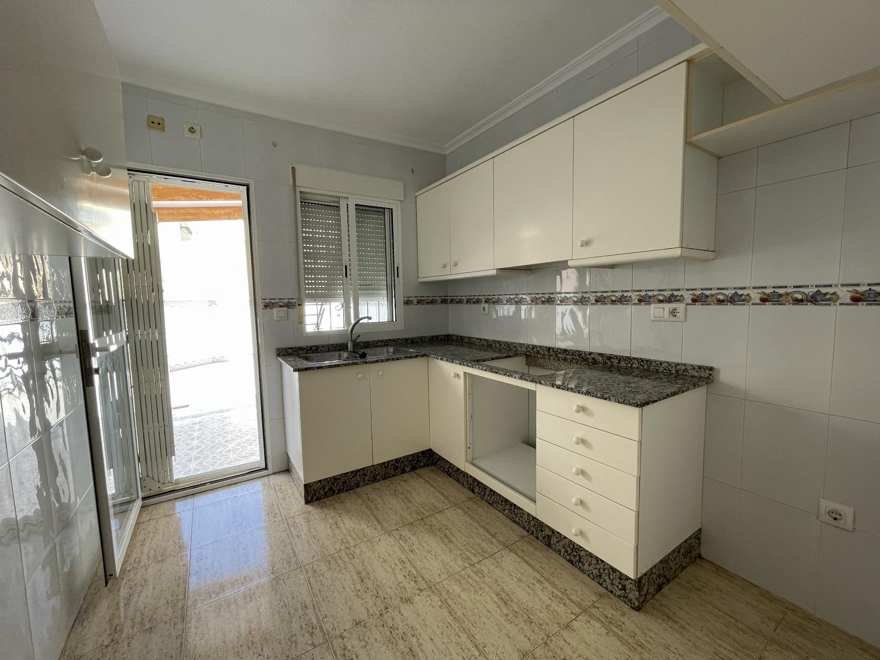 For sale of chalet in Los Alcázares