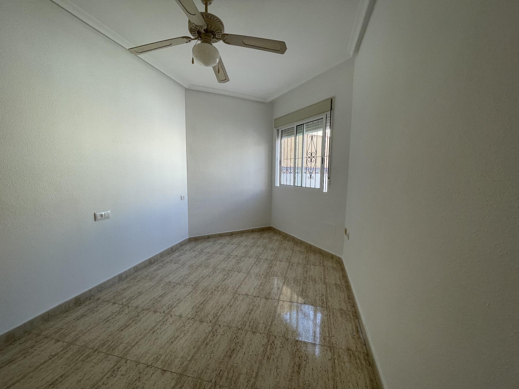 For sale of chalet in Los Alcázares