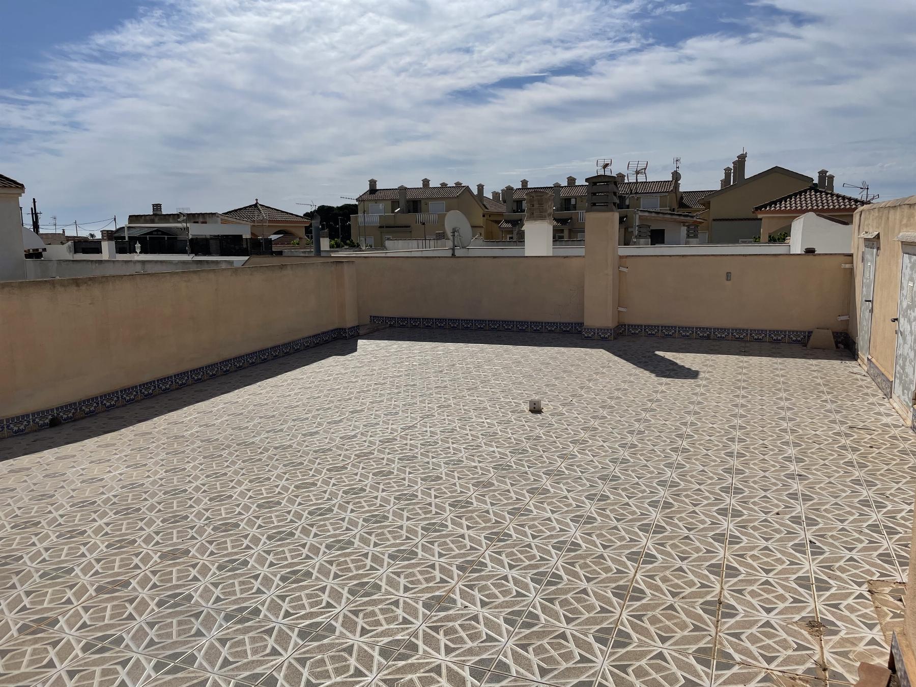 For sale of chalet in Los Alcázares