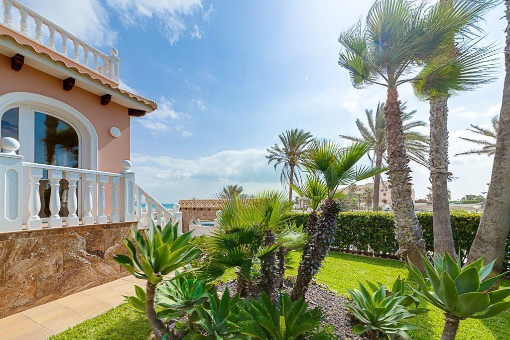 Venta de chalet en Orihuela Costa