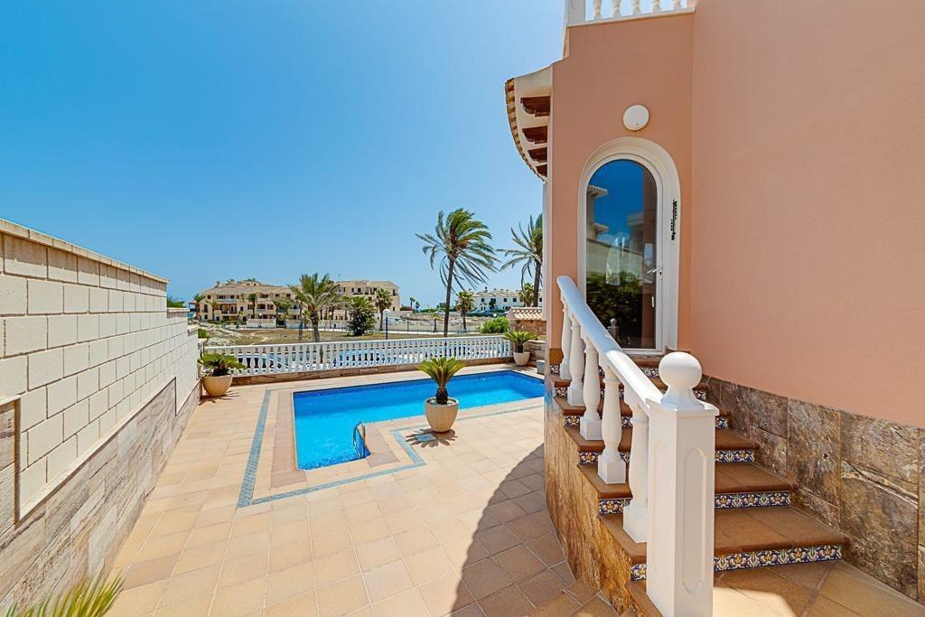 Venta de chalet en Orihuela Costa