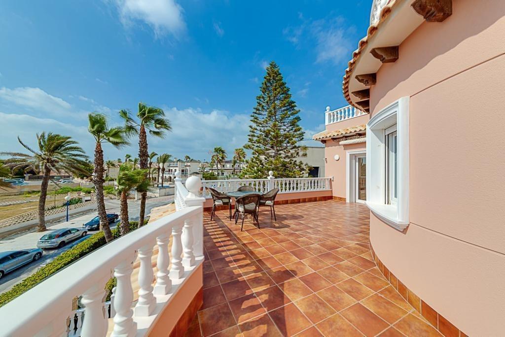 Venta de chalet en Orihuela Costa