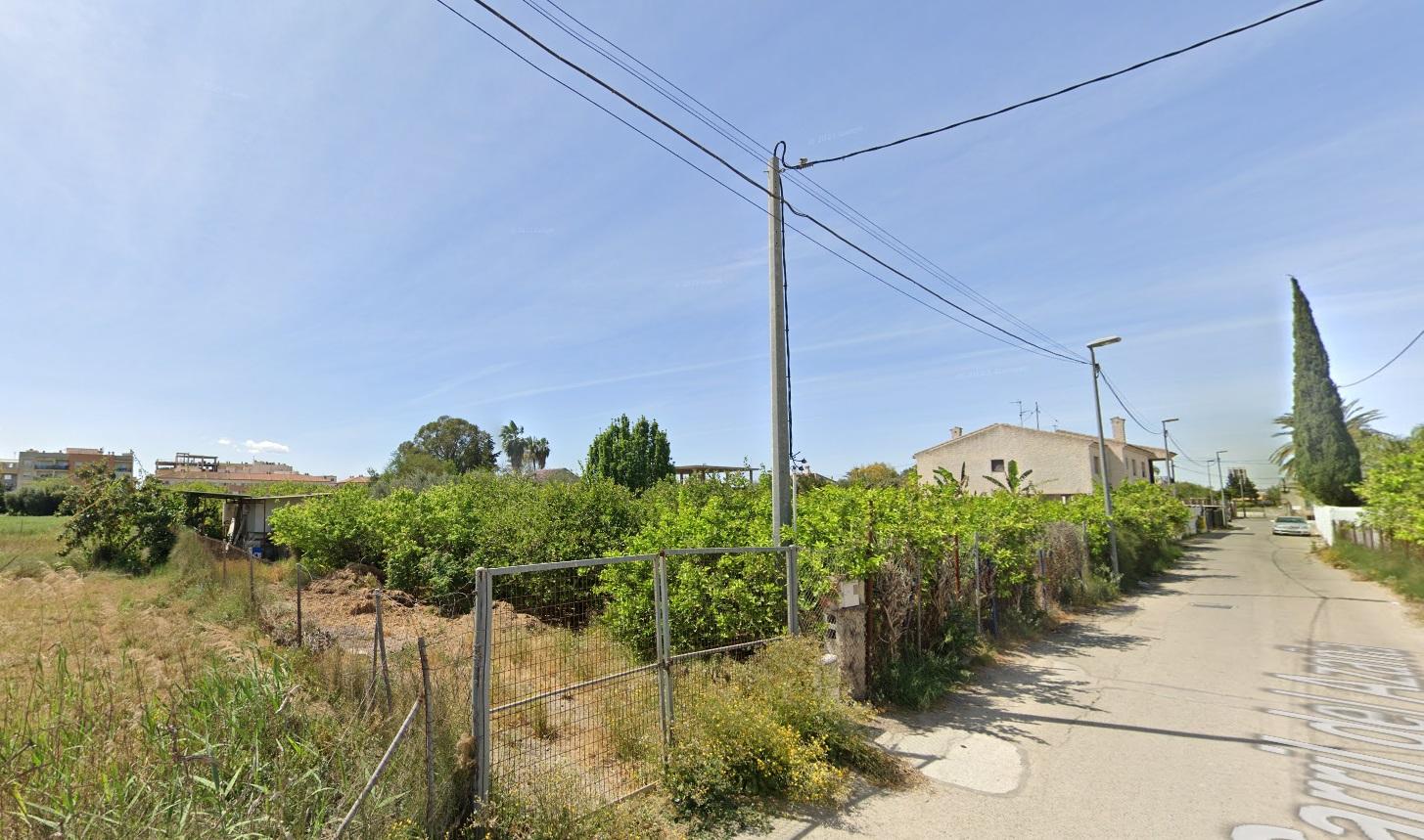 For sale of land in Los Dolores