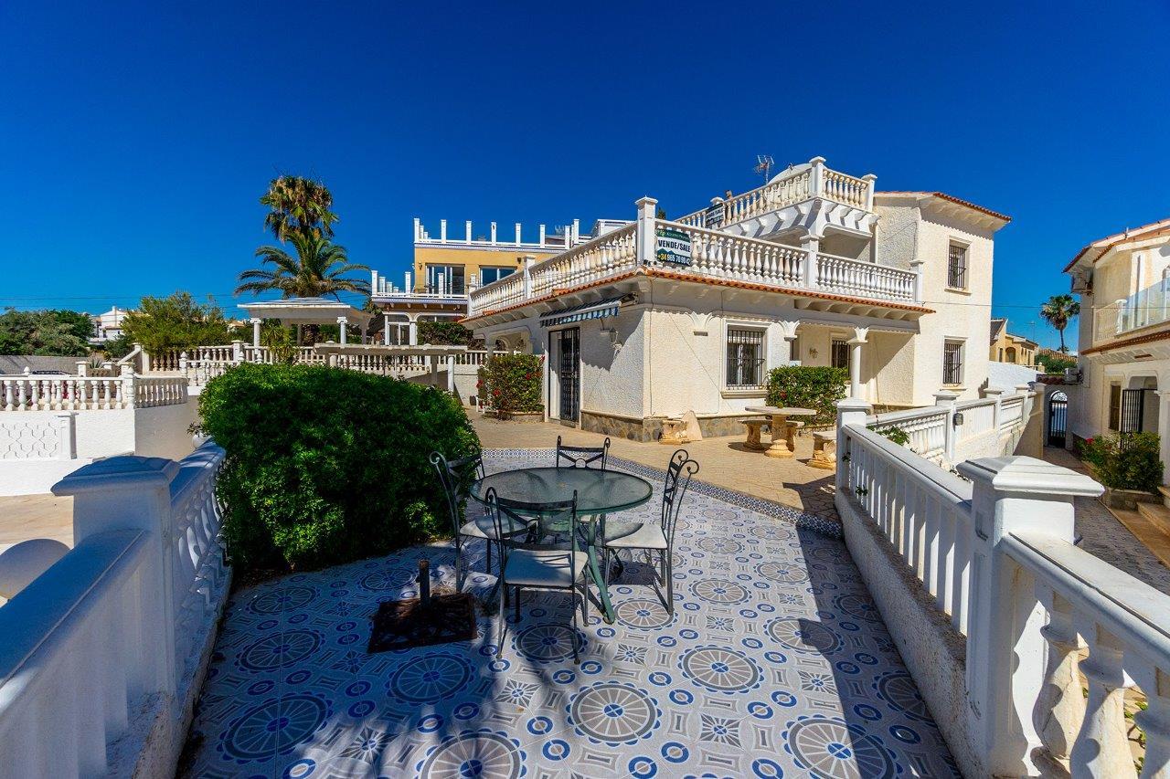 Verkoop van villa in Orihuela Costa
