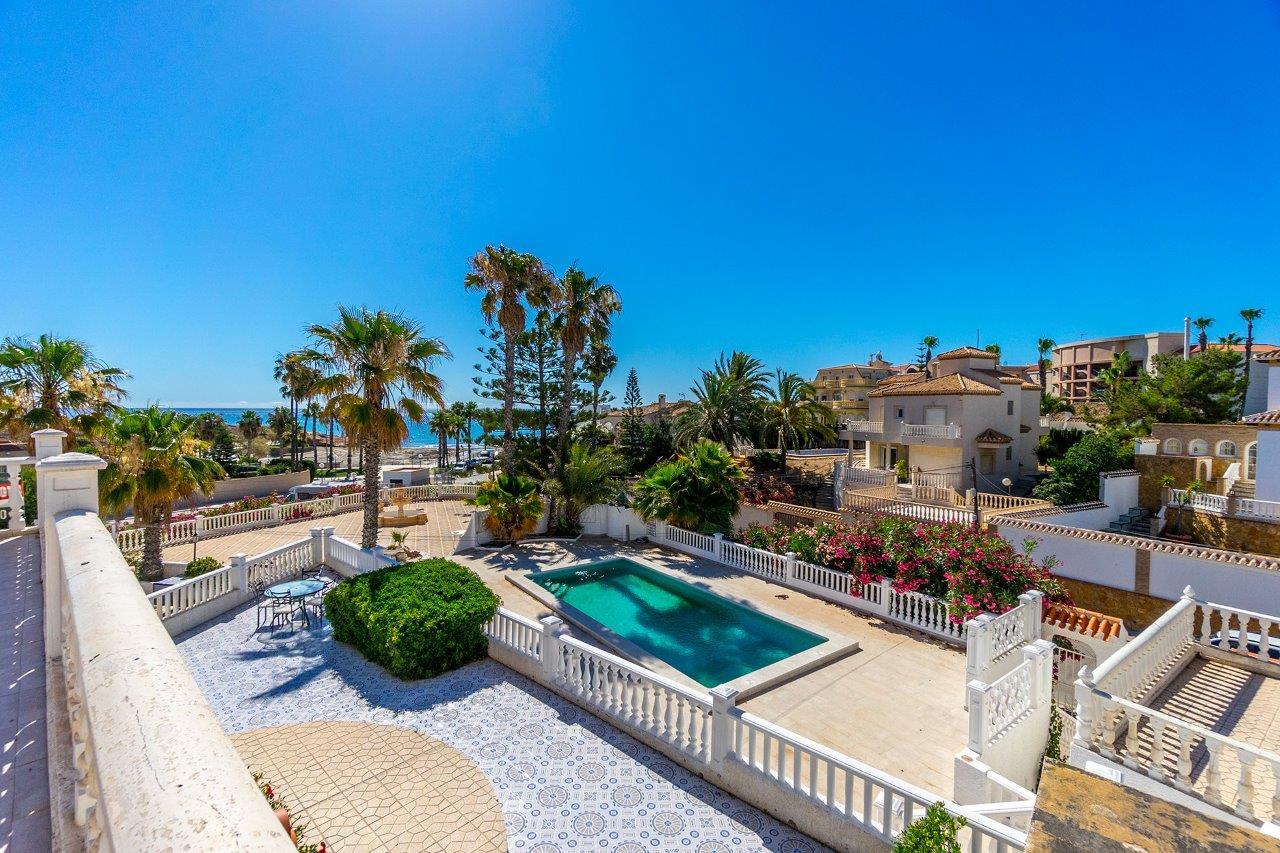 Verkoop van villa in Orihuela Costa