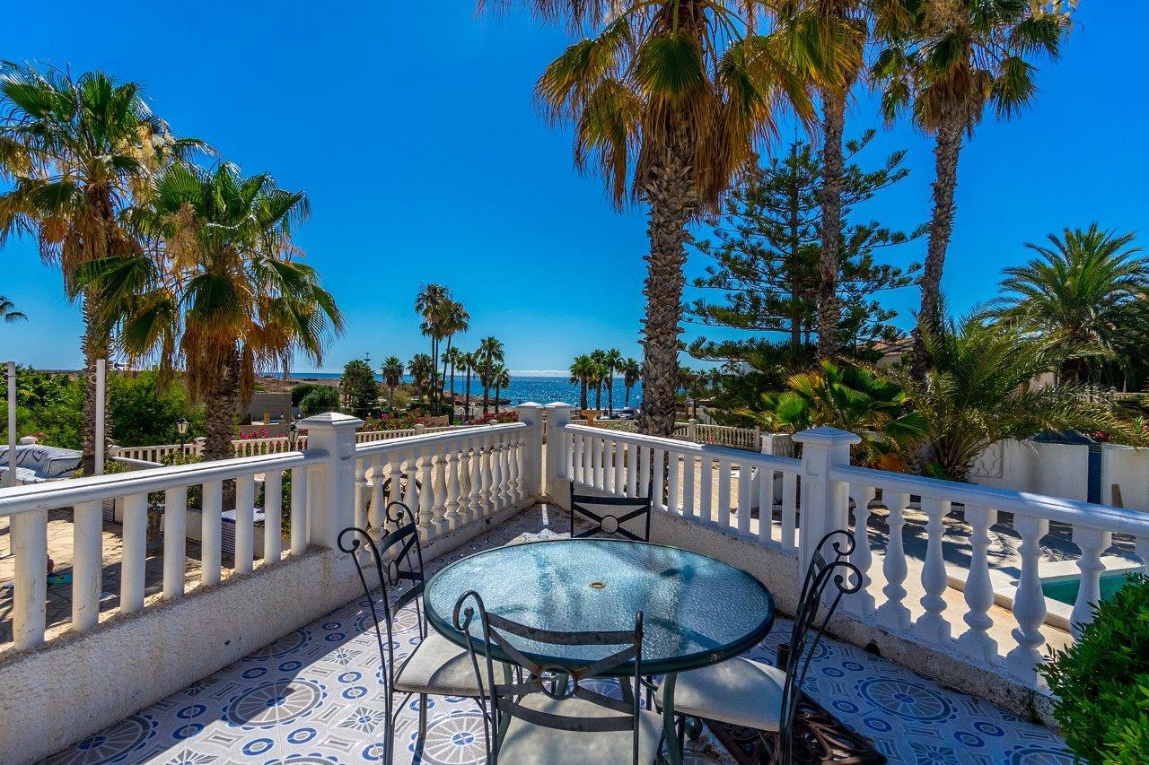 Verkoop van villa in Orihuela Costa