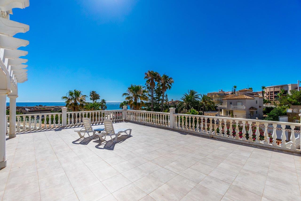 Verkoop van villa in Orihuela Costa