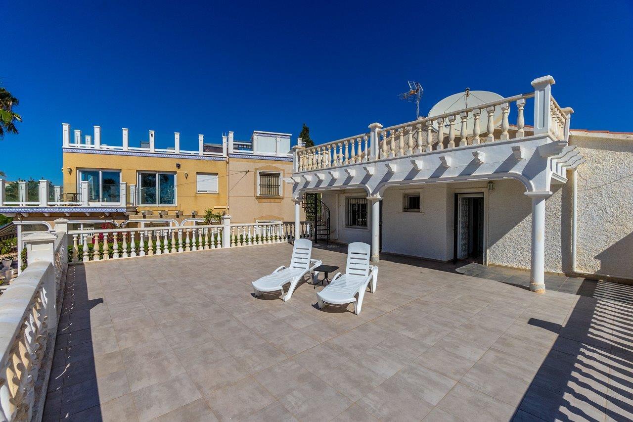 Verkoop van villa in Orihuela Costa