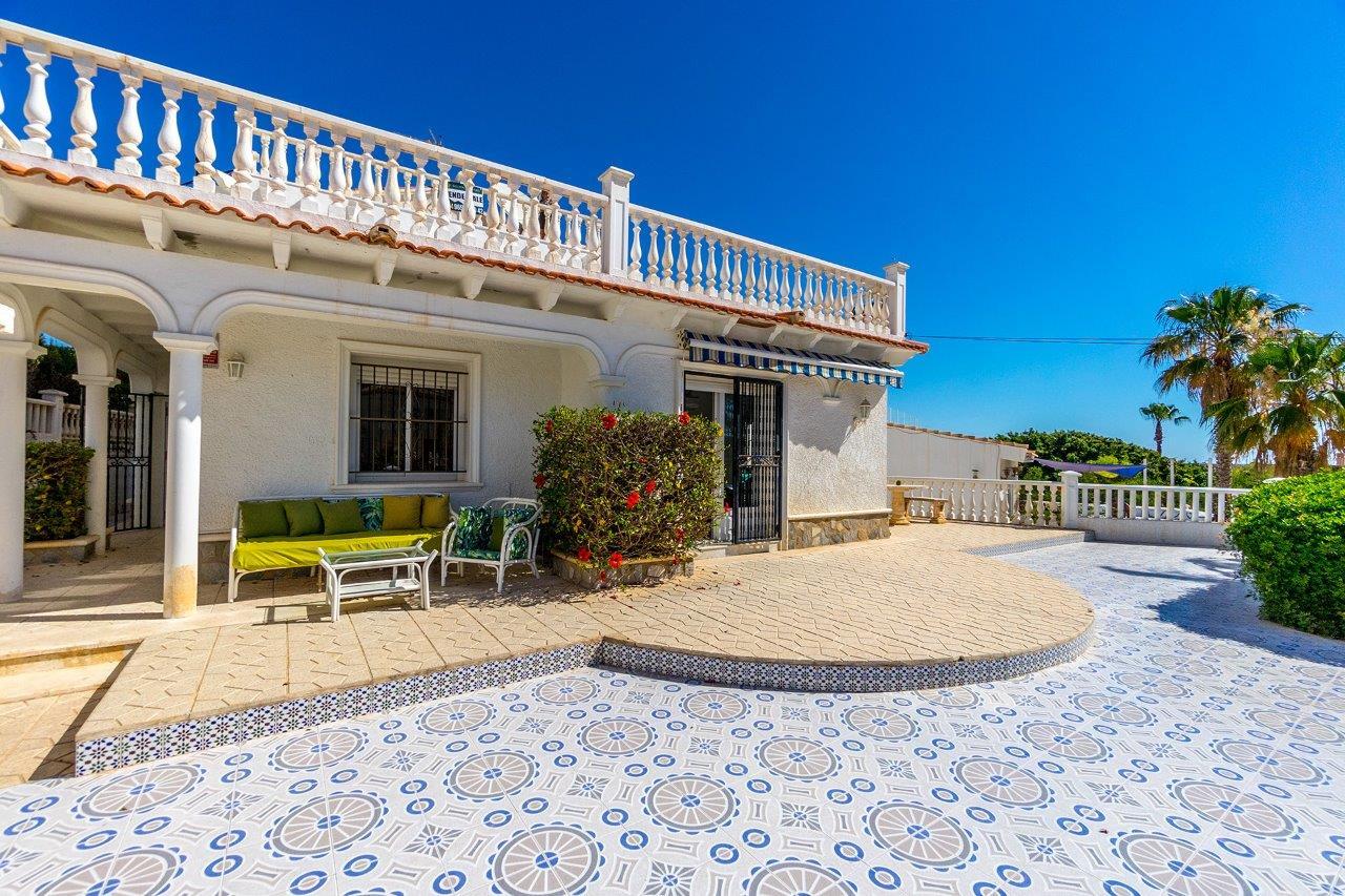 Verkoop van villa in Orihuela Costa