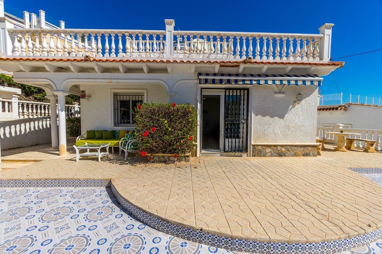Verkoop van villa in Orihuela Costa