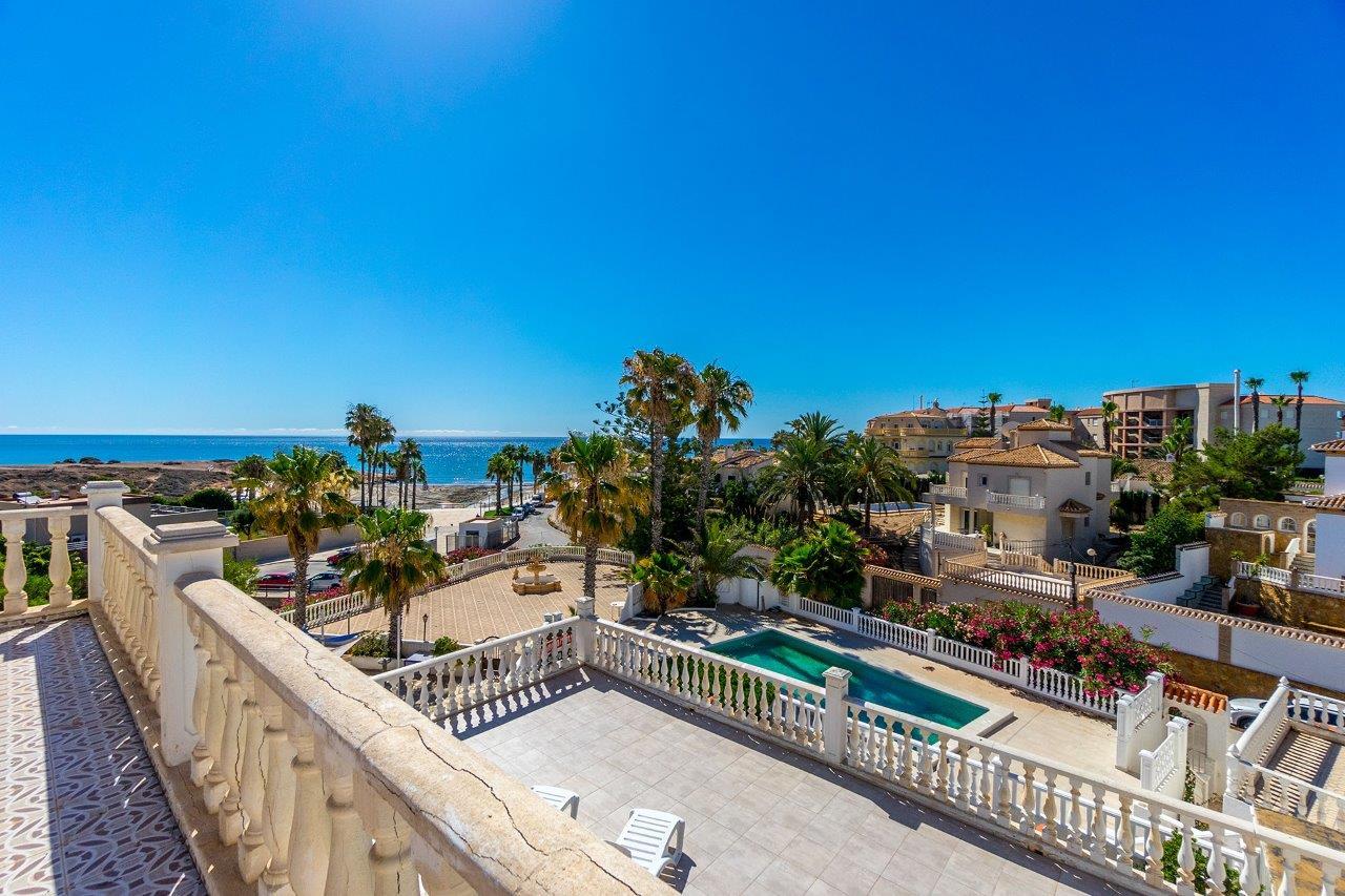 Verkoop van villa in Orihuela Costa