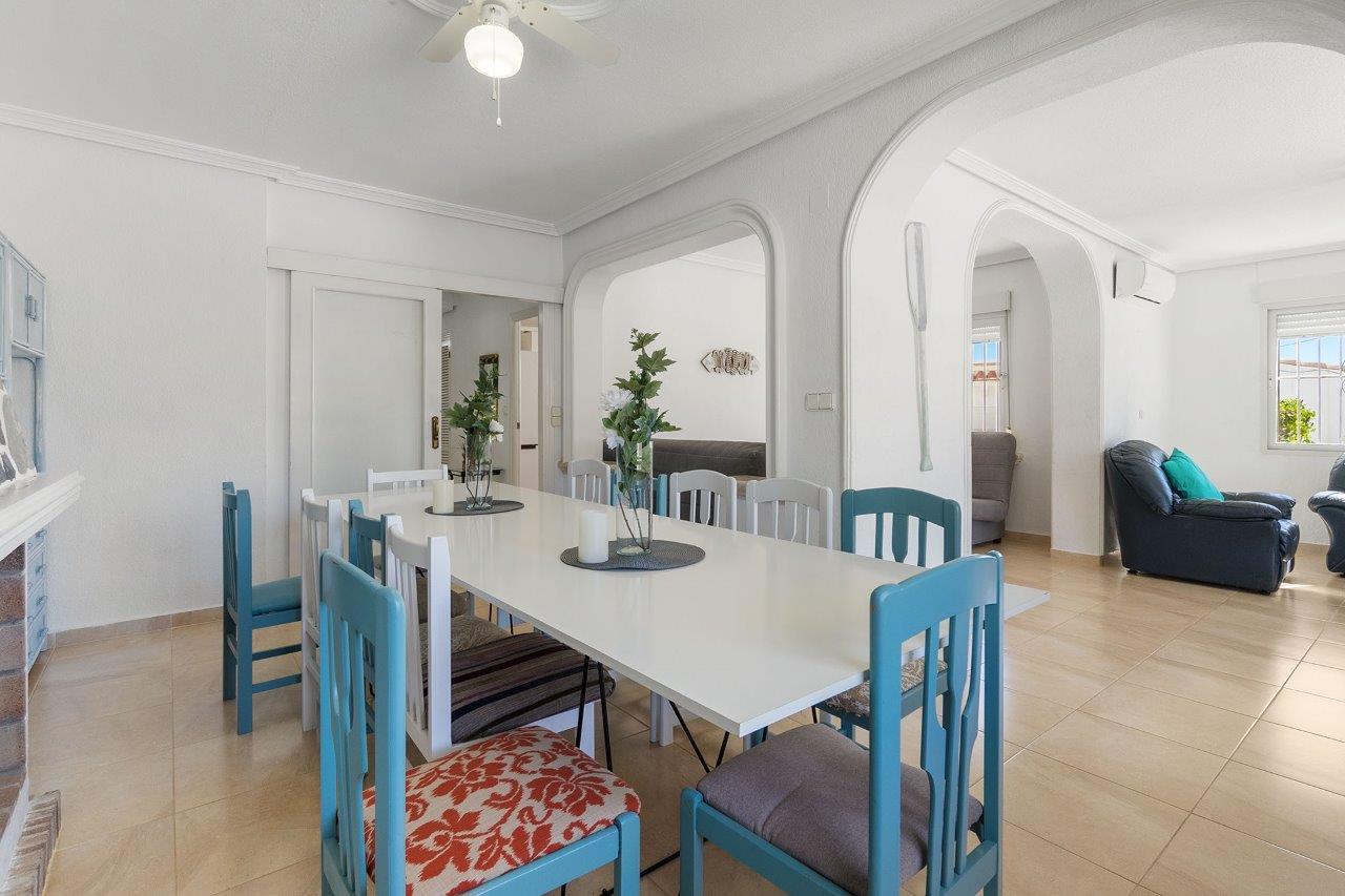 Verkoop van villa in Orihuela Costa