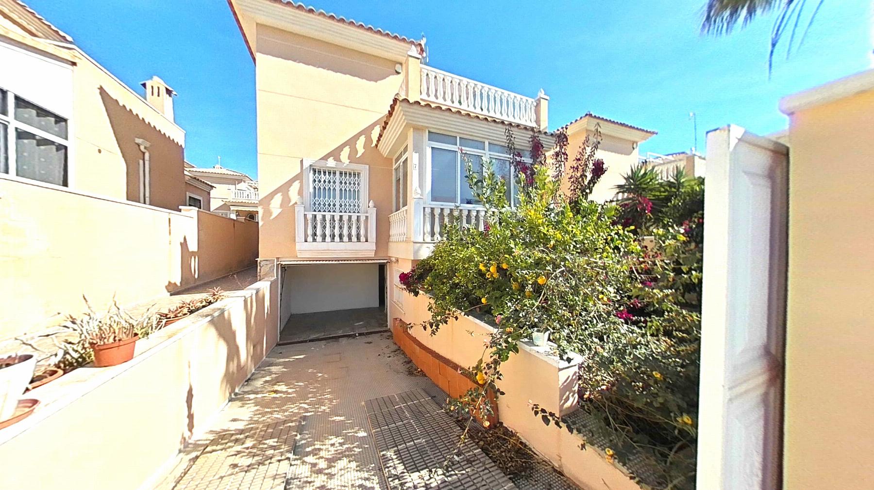 Venta de chalet en Orihuela Costa