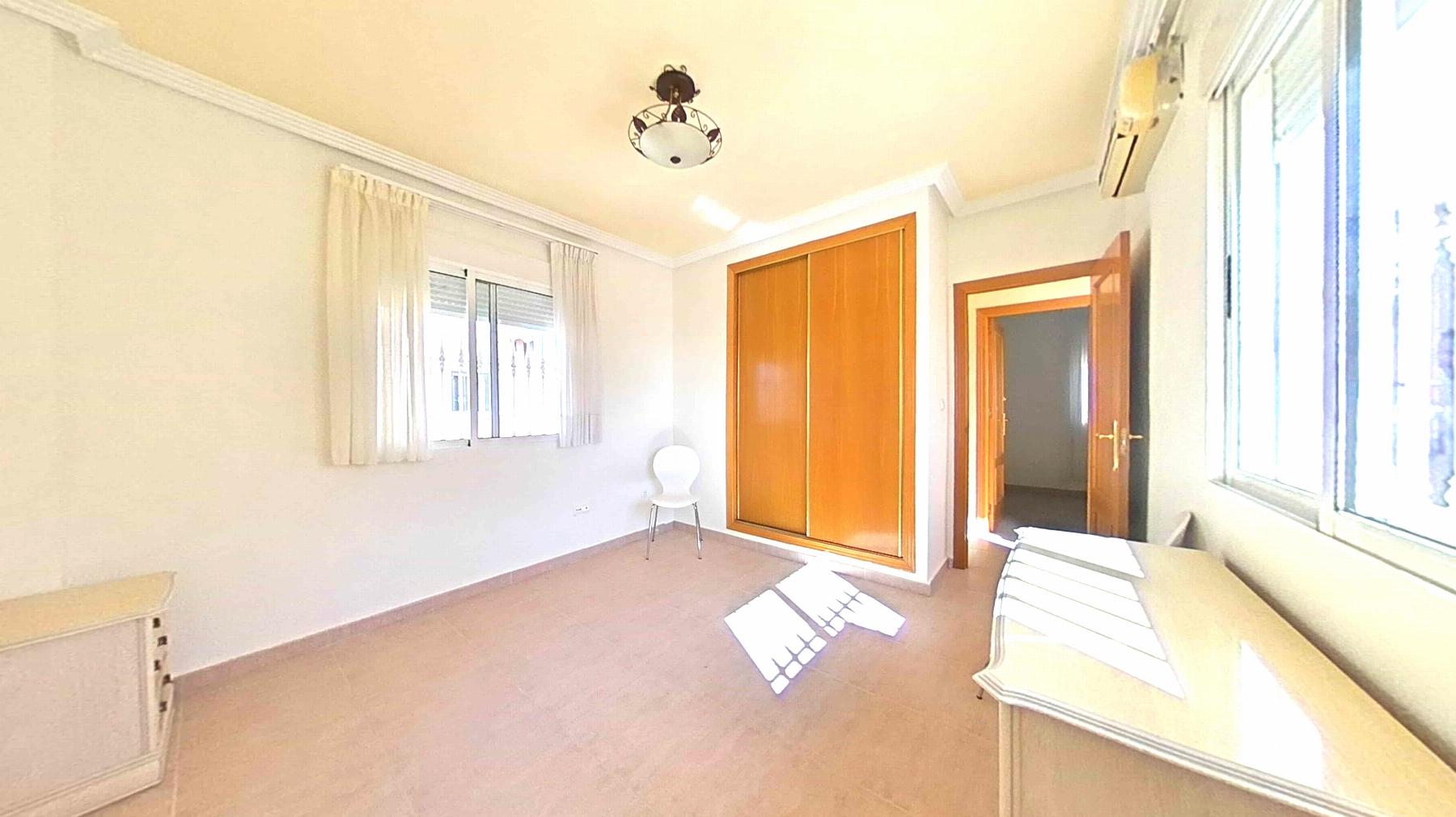 Venta de chalet en Orihuela Costa