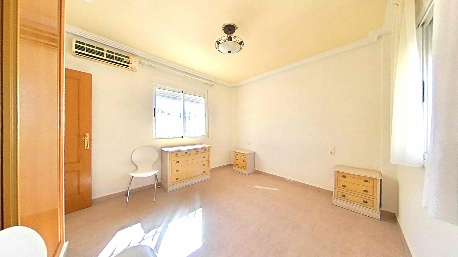 Venta de chalet en Orihuela Costa