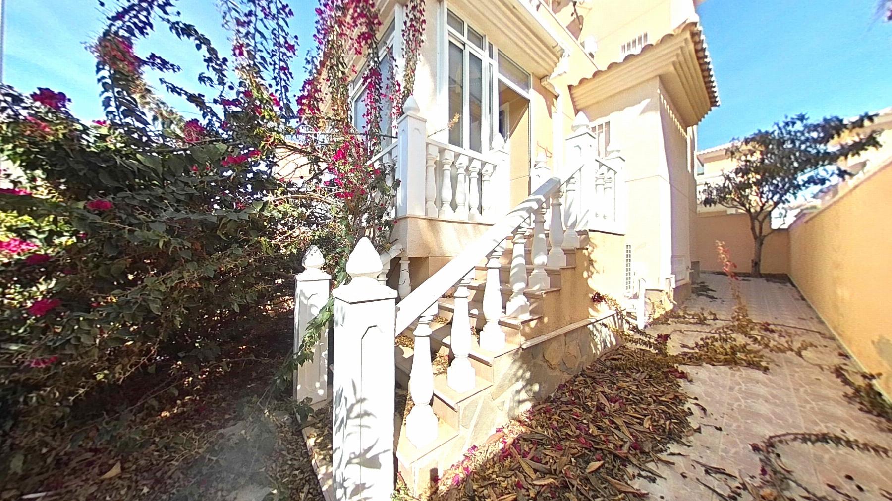 Venta de chalet en Orihuela Costa