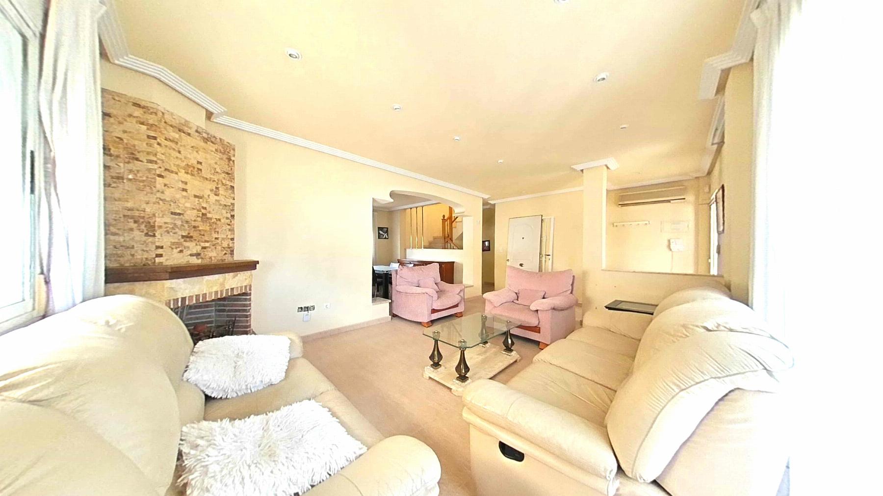 Venta de chalet en Orihuela Costa