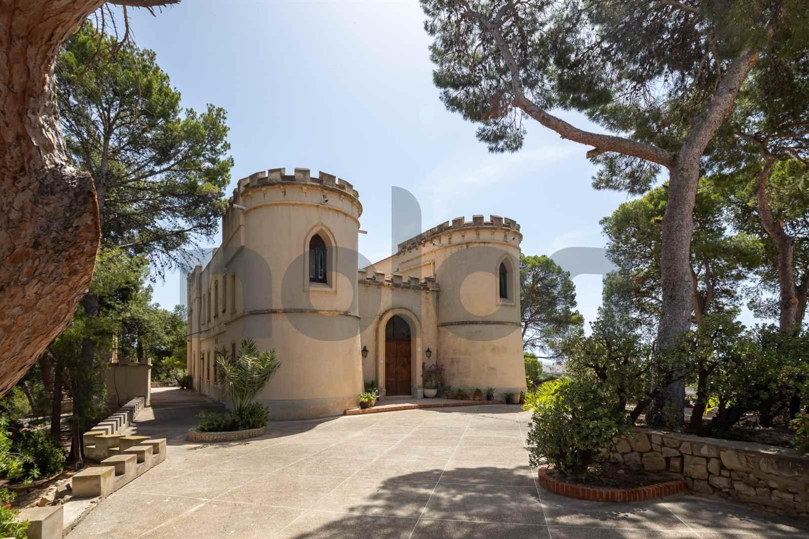 Venta de castillo en Villajoyosa