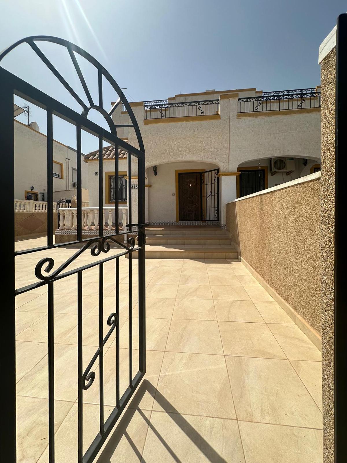 For sale of chalet in Orihuela Costa