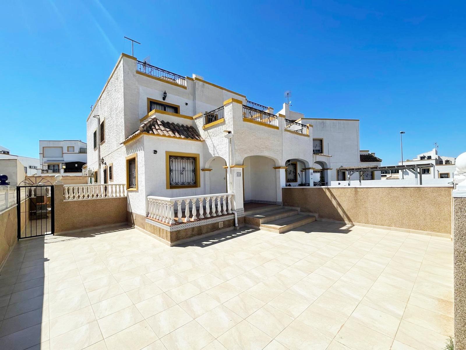 For sale of chalet in Orihuela Costa