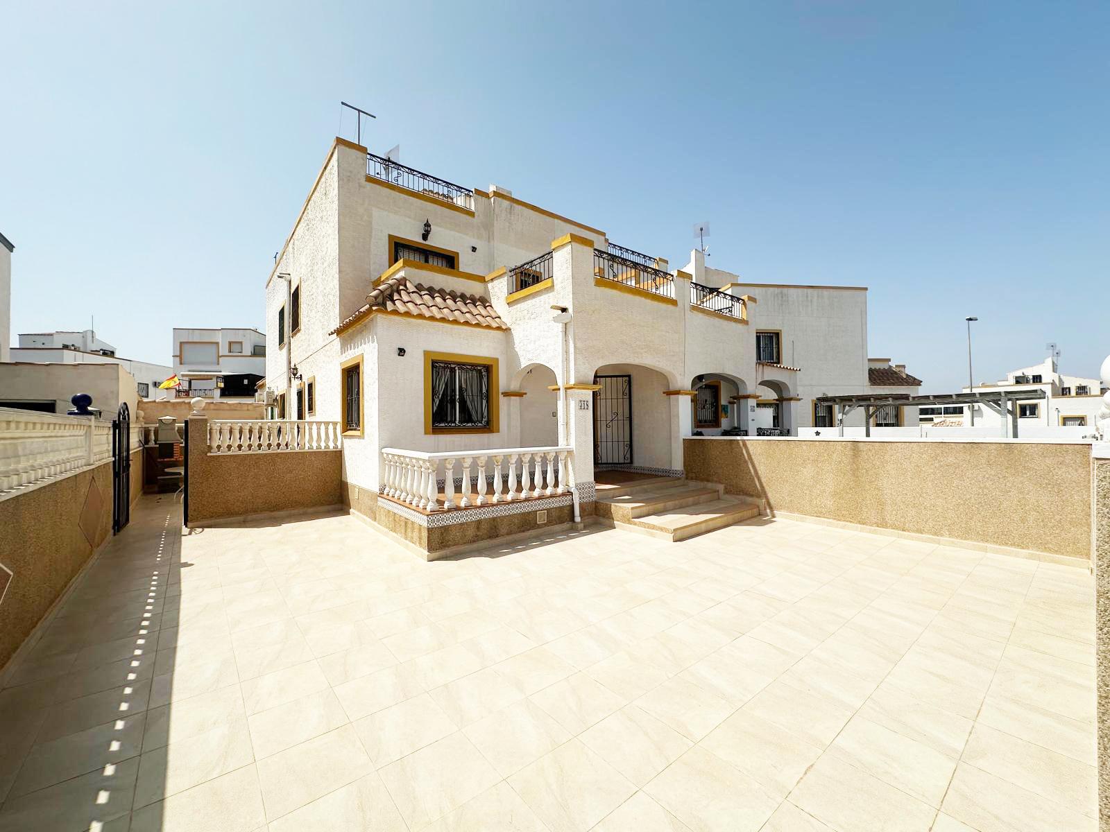 For sale of chalet in Orihuela Costa