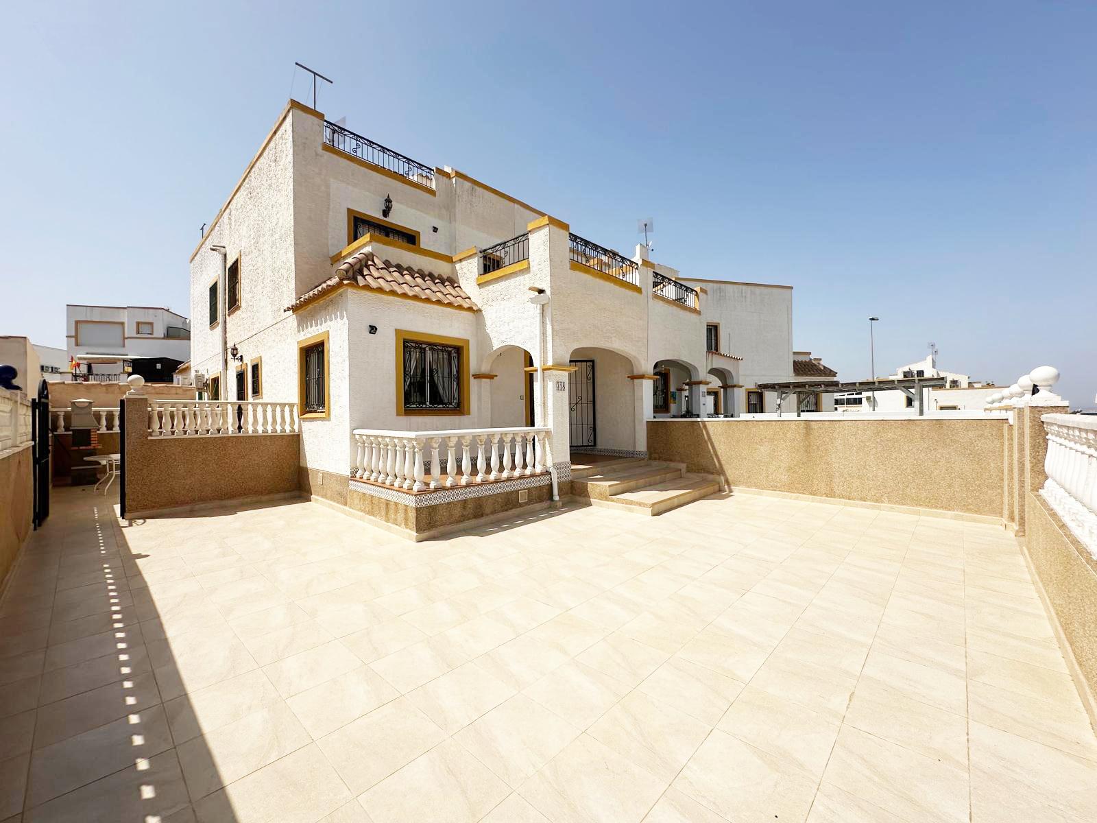 For sale of chalet in Orihuela Costa