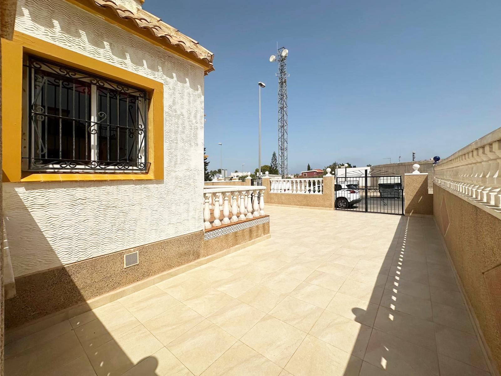 For sale of chalet in Orihuela Costa