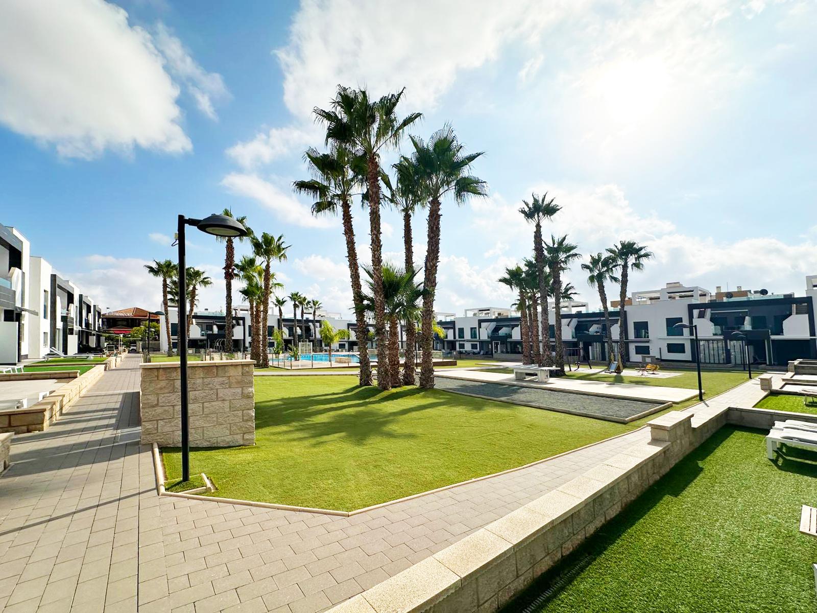 For sale of bungalow in Orihuela Costa