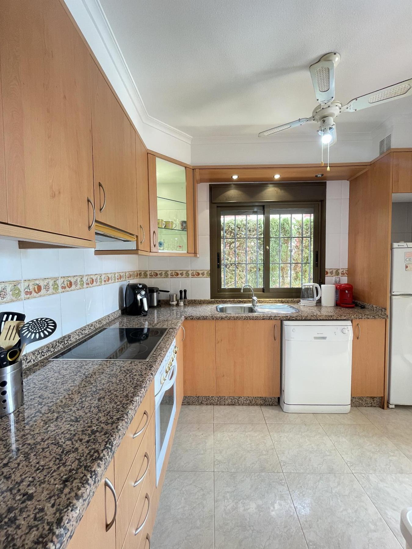 For sale of chalet in Guardamar del Segura