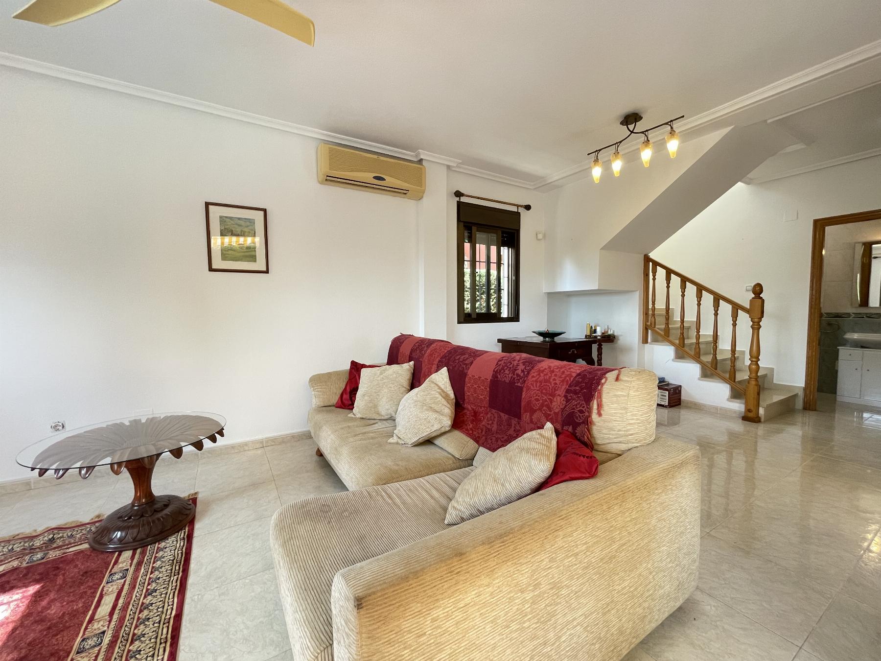 For sale of chalet in Guardamar del Segura