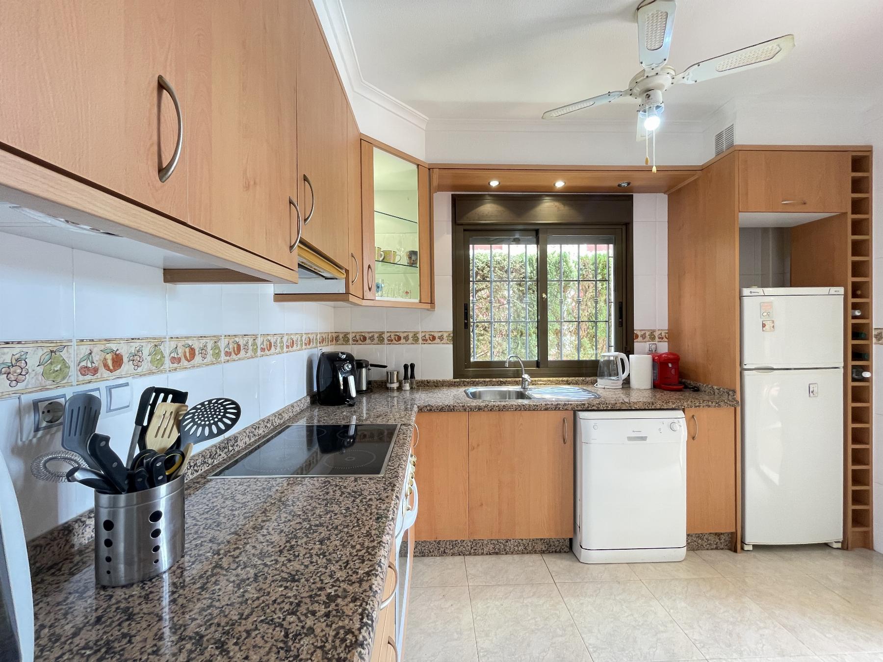 For sale of chalet in Guardamar del Segura