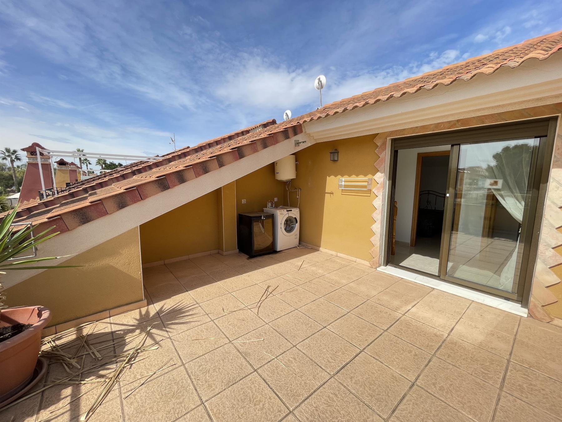 For sale of chalet in Guardamar del Segura